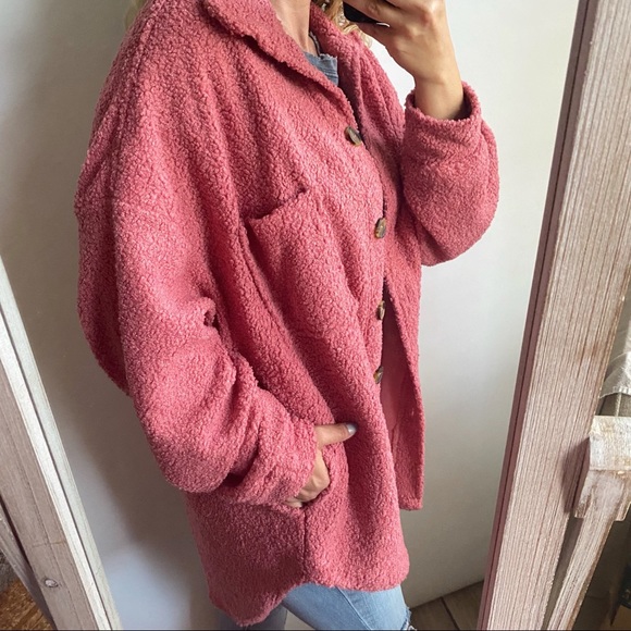 Last One! KEATON • BUTTON DOWN SHERPA SHACKET Pink - Picture 6 of 10